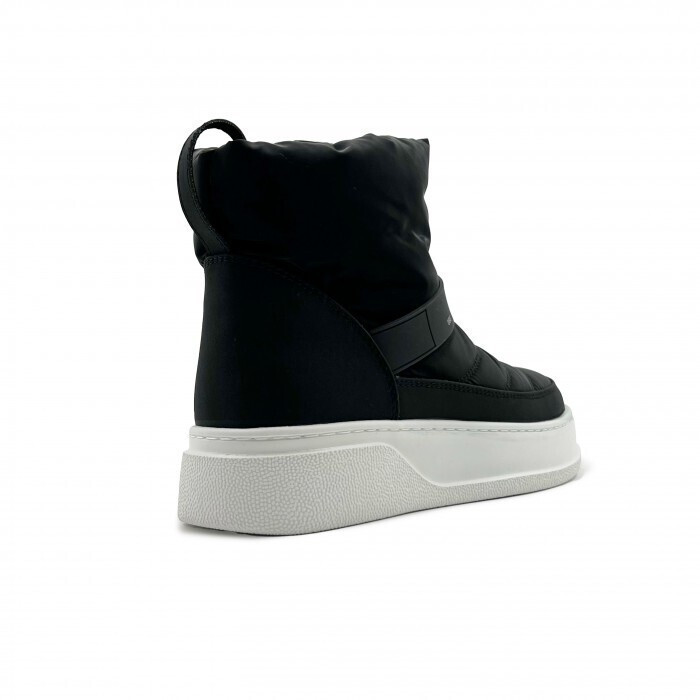 Ugg Ash Black